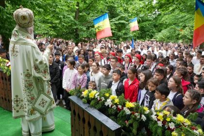 Sărbătoarea tinerilor la Mănăstirea Buciumeni – fotografia 24