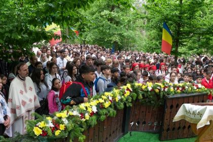 Sărbătoarea tinerilor la Mănăstirea Buciumeni – fotografia 28