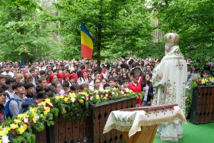 Sărbătoarea tinerilor la Mănăstirea Buciumeni – fotografia 30