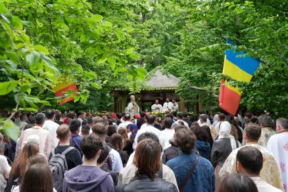 Sărbătoarea tinerilor la Mănăstirea Buciumeni – fotografia 39