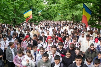 Sărbătoarea tinerilor la Mănăstirea Buciumeni – fotografia 52