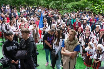 Sărbătoarea tinerilor la Mănăstirea Buciumeni – fotografia 58