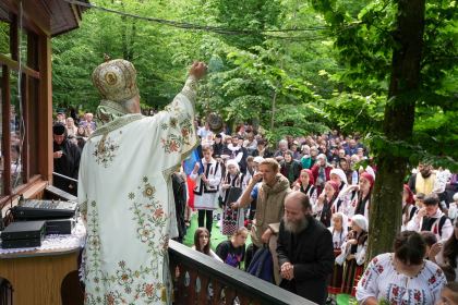 Sărbătoarea tinerilor la Mănăstirea Buciumeni – fotografia 60