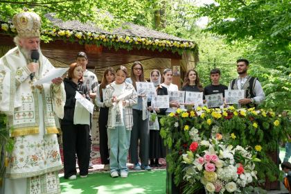 Sărbătoarea tinerilor la Mănăstirea Buciumeni – fotografia 75