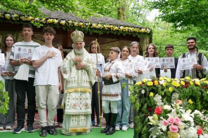 Sărbătoarea tinerilor la Mănăstirea Buciumeni – fotografia 76