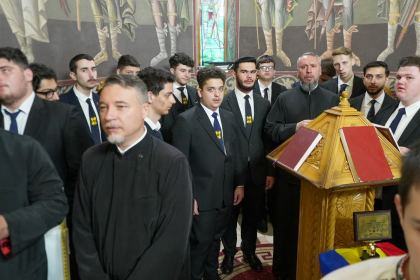 Revedere după trei decenii şi curs festiv la Seminarul Teologic „Sf. Andrei“ din Galaţi – fotografia 14