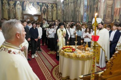 Revedere după trei decenii şi curs festiv la Seminarul Teologic „Sf. Andrei“ din Galaţi – fotografia 32