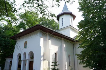 Rugăciune şi binecuvântare la sfârşit de an şcolar pentru clasele primare de la Seminarul Teologic „Sfântul Andrei“ din Galaţi – fotografia 1