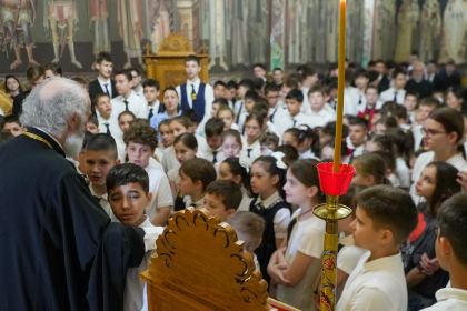 Rugăciune şi binecuvântare la sfârşit de an şcolar pentru clasele primare de la Seminarul Teologic „Sfântul Andrei“ din Galaţi – fotografia 13