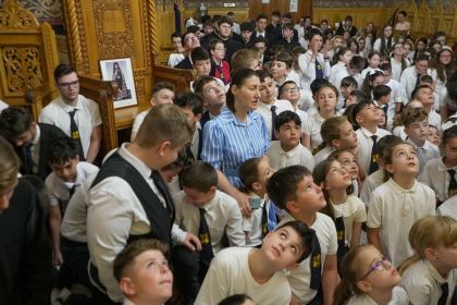 Rugăciune şi binecuvântare la sfârşit de an şcolar pentru clasele primare de la Seminarul Teologic „Sfântul Andrei“ din Galaţi – fotografia 19