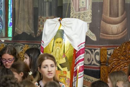 Rugăciune şi binecuvântare la sfârşit de an şcolar pentru clasele primare de la Seminarul Teologic „Sfântul Andrei“ din Galaţi – fotografia 25