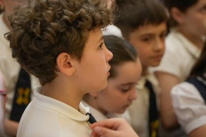 Rugăciune şi binecuvântare la sfârşit de an şcolar pentru clasele primare de la Seminarul Teologic „Sfântul Andrei“ din Galaţi – fotografia 26
