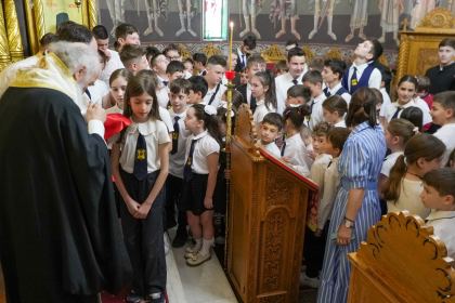 Rugăciune şi binecuvântare la sfârşit de an şcolar pentru clasele primare de la Seminarul Teologic „Sfântul Andrei“ din Galaţi – fotografia 32