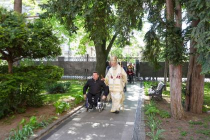 Duminica videcării slăbănogului de la Vitezda, la Catedrala arhiepiscopală – fotografia 47