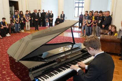 Eveniment festiv de recunoştinţă dedicat tinerilor performanţi – fotografia 28
