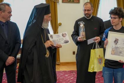 Eveniment festiv de recunoştinţă dedicat tinerilor performanţi – fotografia 43
