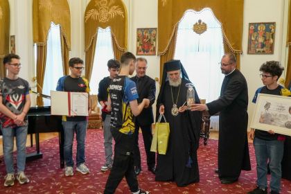 Eveniment festiv de recunoştinţă dedicat tinerilor performanţi – fotografia 46