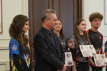 Eveniment festiv de recunoştinţă dedicat tinerilor performanţi – fotografia 59