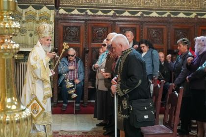 Duminica vindecării orbului din naştere la Catedrala arhiepiscopală din Galaţi – fotografia 11