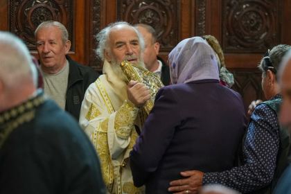 Duminica vindecării orbului din naştere la Catedrala arhiepiscopală din Galaţi – fotografia 18