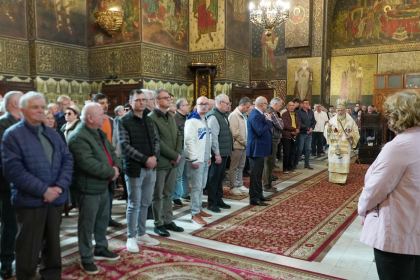 Duminica vindecării orbului din naştere la Catedrala arhiepiscopală din Galaţi – fotografia 25