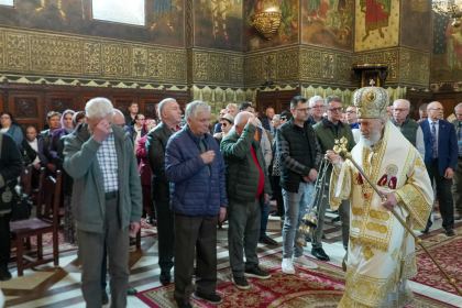 Duminica vindecării orbului din naştere la Catedrala arhiepiscopală din Galaţi – fotografia 26