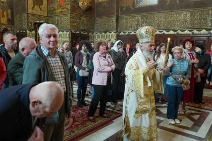 Duminica vindecării orbului din naştere la Catedrala arhiepiscopală din Galaţi – fotografia 34