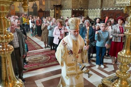 Duminica vindecării orbului din naştere la Catedrala arhiepiscopală din Galaţi – fotografia 35