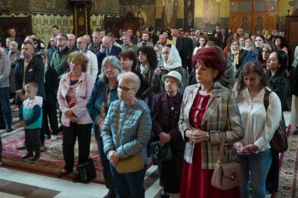 Duminica vindecării orbului din naştere la Catedrala arhiepiscopală din Galaţi – fotografia 38