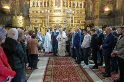 Duminica vindecării orbului din naştere la Catedrala arhiepiscopală din Galaţi – fotografia 55