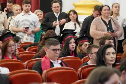 Cursul festiv al absolvenţilor Facultăţii de Istorie, Filosofie şi Teologie din Galaţi – fotografia 28