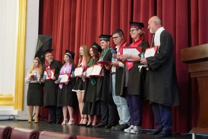 Cursul festiv al absolvenţilor Facultăţii de Istorie, Filosofie şi Teologie din Galaţi – fotografia 51