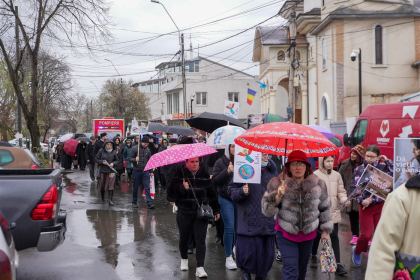 Ediţia a 16-a a „Marşului pentru viaţă“ în Arhiepiscopia Dunării de Jos – fotografia 7