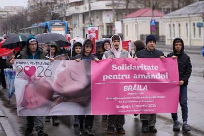 Ediţia a 16-a a „Marşului pentru viaţă“ în Arhiepiscopia Dunării de Jos – fotografia 10