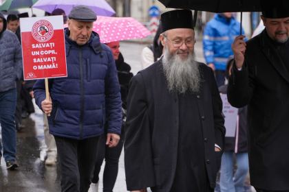 Ediţia a 16-a a „Marşului pentru viaţă“ în Arhiepiscopia Dunării de Jos – fotografia 12