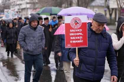 Ediţia a 16-a a „Marşului pentru viaţă“ în Arhiepiscopia Dunării de Jos – fotografia 13