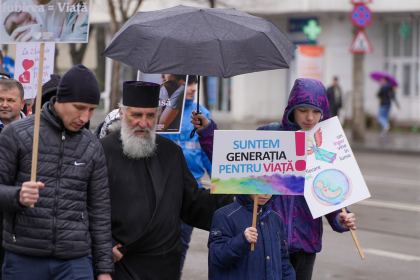 Ediţia a 16-a a „Marşului pentru viaţă“ în Arhiepiscopia Dunării de Jos – fotografia 14