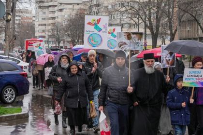 Ediţia a 16-a a „Marşului pentru viaţă“ în Arhiepiscopia Dunării de Jos – fotografia 18