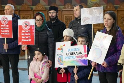 Ediţia a 16-a a „Marşului pentru viaţă“ în Arhiepiscopia Dunării de Jos – fotografia 32
