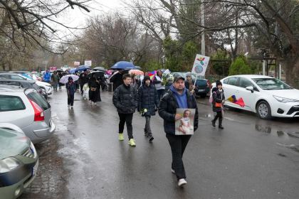 Ediţia a 16-a a „Marşului pentru viaţă“ în Arhiepiscopia Dunării de Jos – fotografia 13