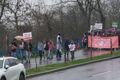 Ediţia a 16-a a „Marşului pentru viaţă“ în Arhiepiscopia Dunării de Jos – fotografia 20