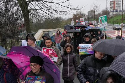 Ediţia a 16-a a „Marşului pentru viaţă“ în Arhiepiscopia Dunării de Jos – fotografia 24