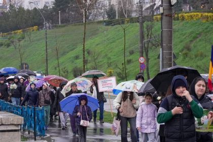 Ediţia a 16-a a „Marşului pentru viaţă“ în Arhiepiscopia Dunării de Jos – fotografia 29