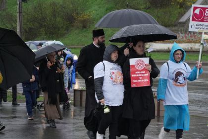 Ediţia a 16-a a „Marşului pentru viaţă“ în Arhiepiscopia Dunării de Jos – fotografia 34