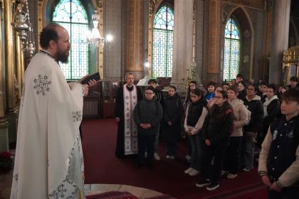 Olimpiada interdisciplinară „Cultură şi spiritualitate românească” în Arhiepiscopia Dunării de Jos – fotografia 12