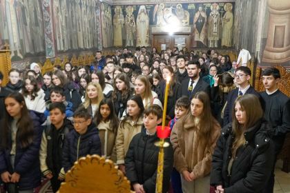 Olimpiada interdisciplinară „Cultură şi spiritualitate românească” în Arhiepiscopia Dunării de Jos – fotografia 28