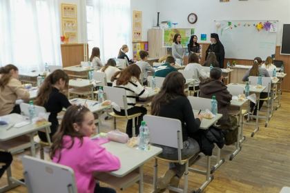 Olimpiada interdisciplinară „Cultură şi spiritualitate românească” în Arhiepiscopia Dunării de Jos – fotografia 36