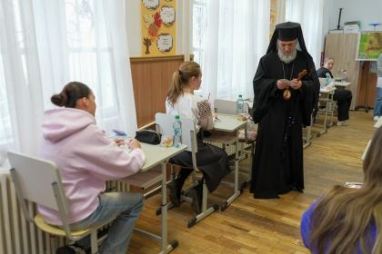 Olimpiada interdisciplinară „Cultură şi spiritualitate românească” în Arhiepiscopia Dunării de Jos – fotografia 40