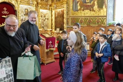 Programul social-filantropic „Ne înnoim de Sfintele Paşti“ în Arhiepiscopia Dunării de Jos – fotografia 17