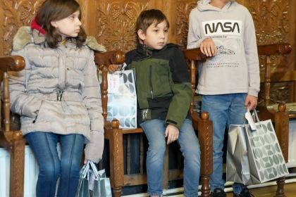 Programul social-filantropic „Ne înnoim de Sfintele Paşti“ în Arhiepiscopia Dunării de Jos – fotografia 22